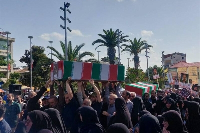 احترام تمام قد دیار میرزا به شهدای حمله تروریستی آستانه اشرفیه